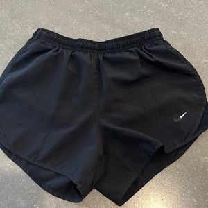 Nike youth running shorts - black size medium